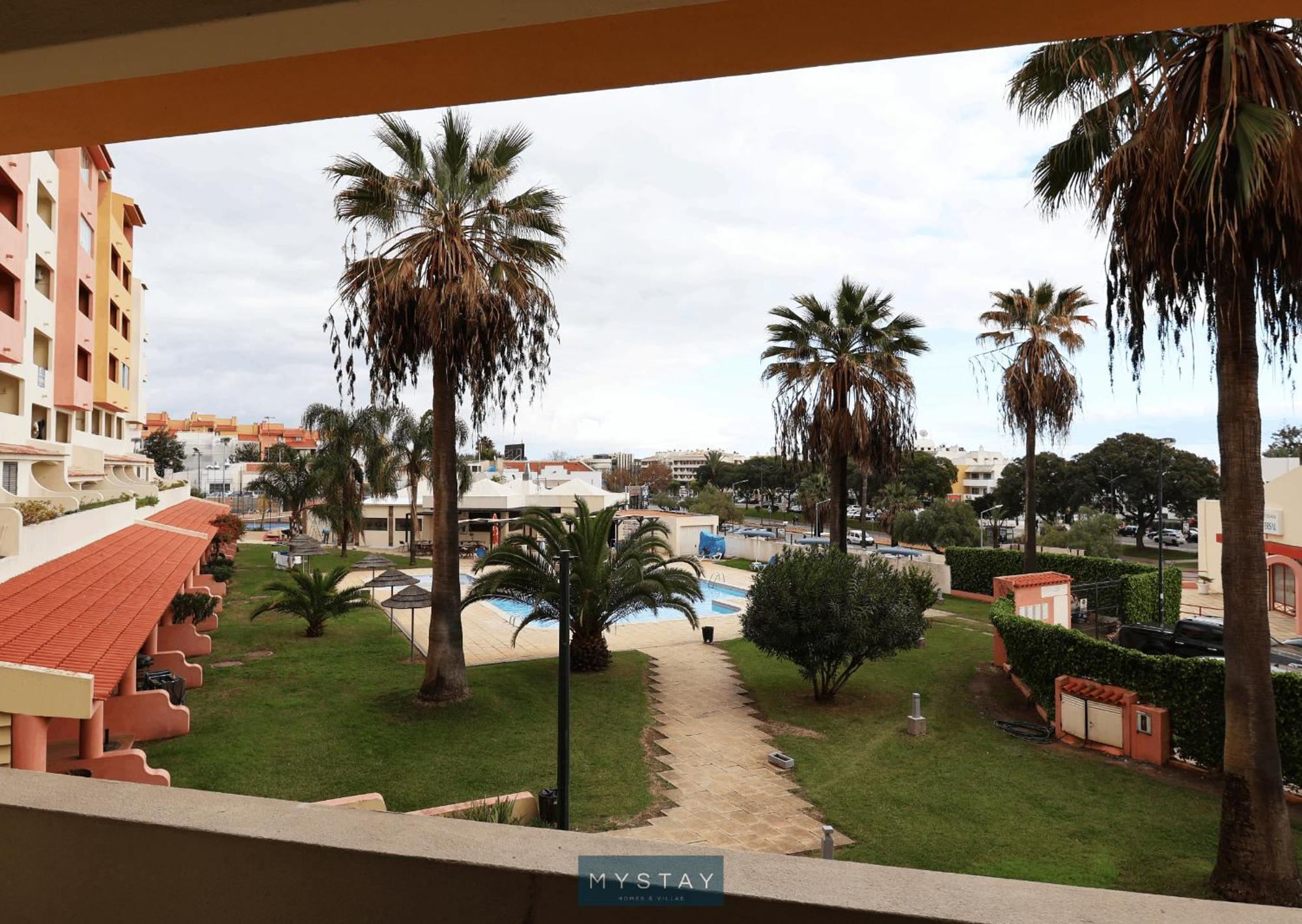 Apartment Mystay - Bellavista Pool & *